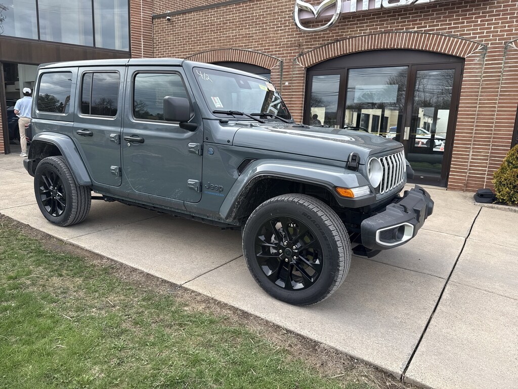 Used 2025 Jeep Wrangler 4xe Sahara SUV