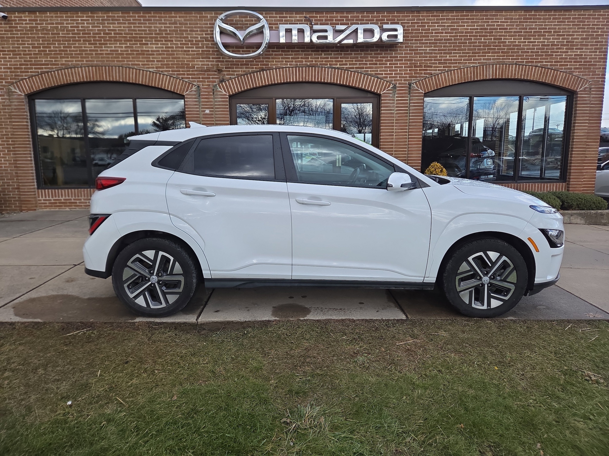 Used 2023 Hyundai Kona EV Limited with VIN KM8K53AG8PU176722 for sale in State College, PA