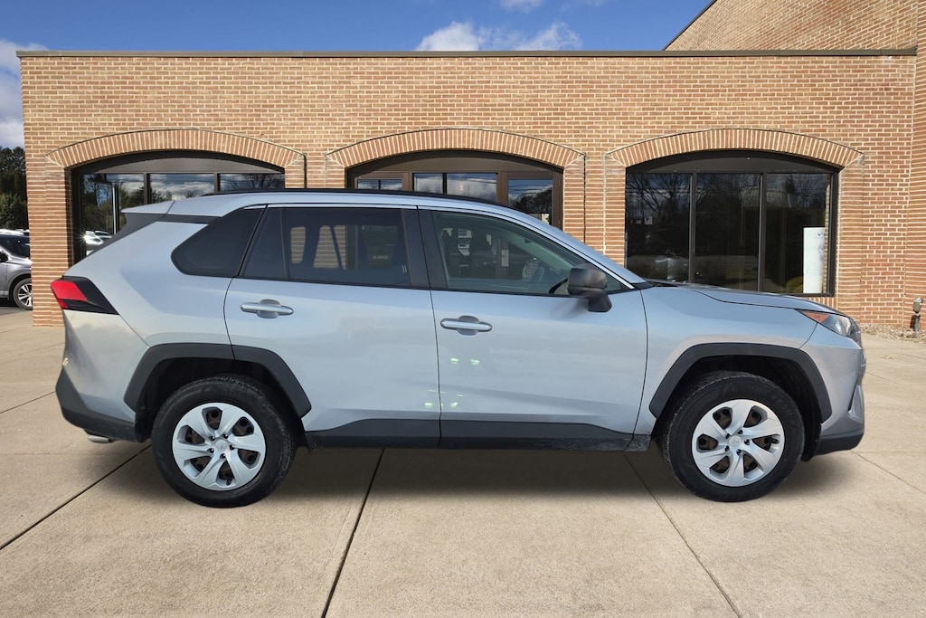 Used 2020 Toyota RAV4 LE SUV