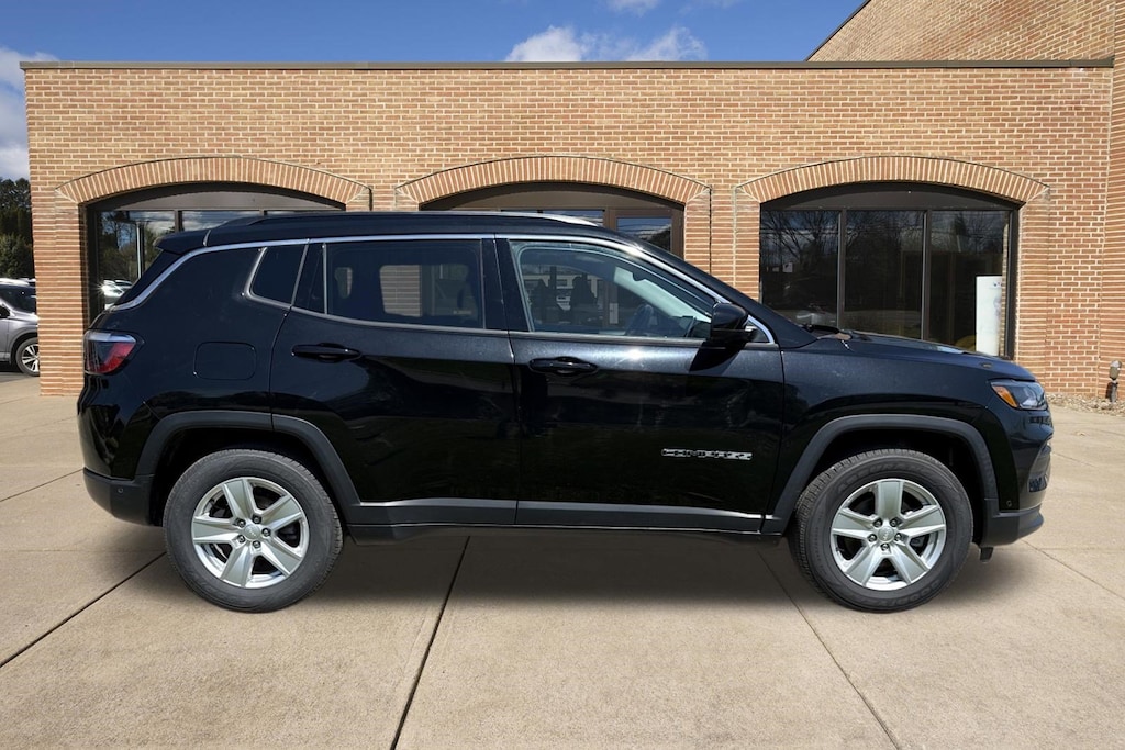 Used 2022 Jeep Compass Latitude SUV