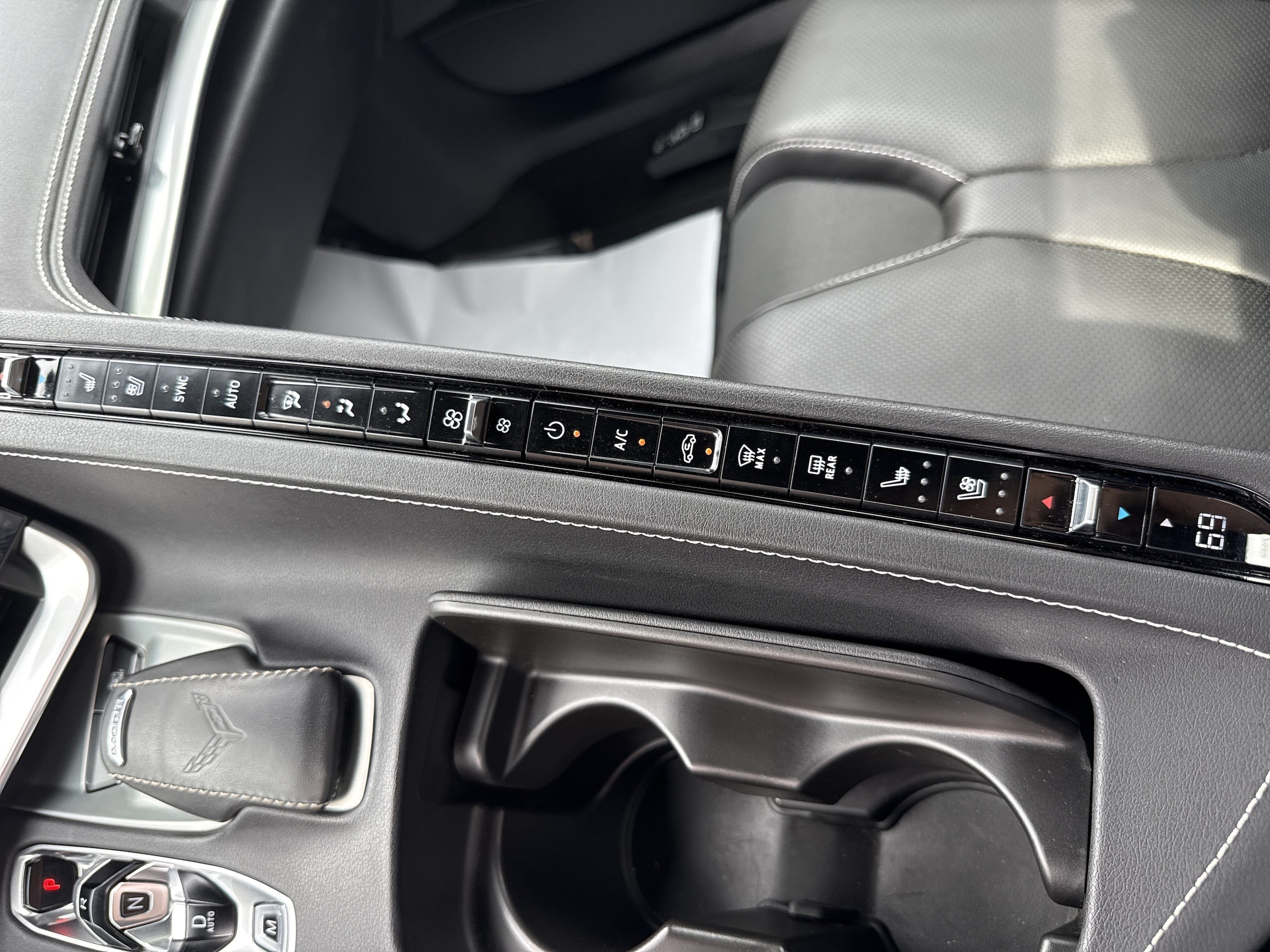 2024 Chevrolet Corvette 2LT - Photo 27