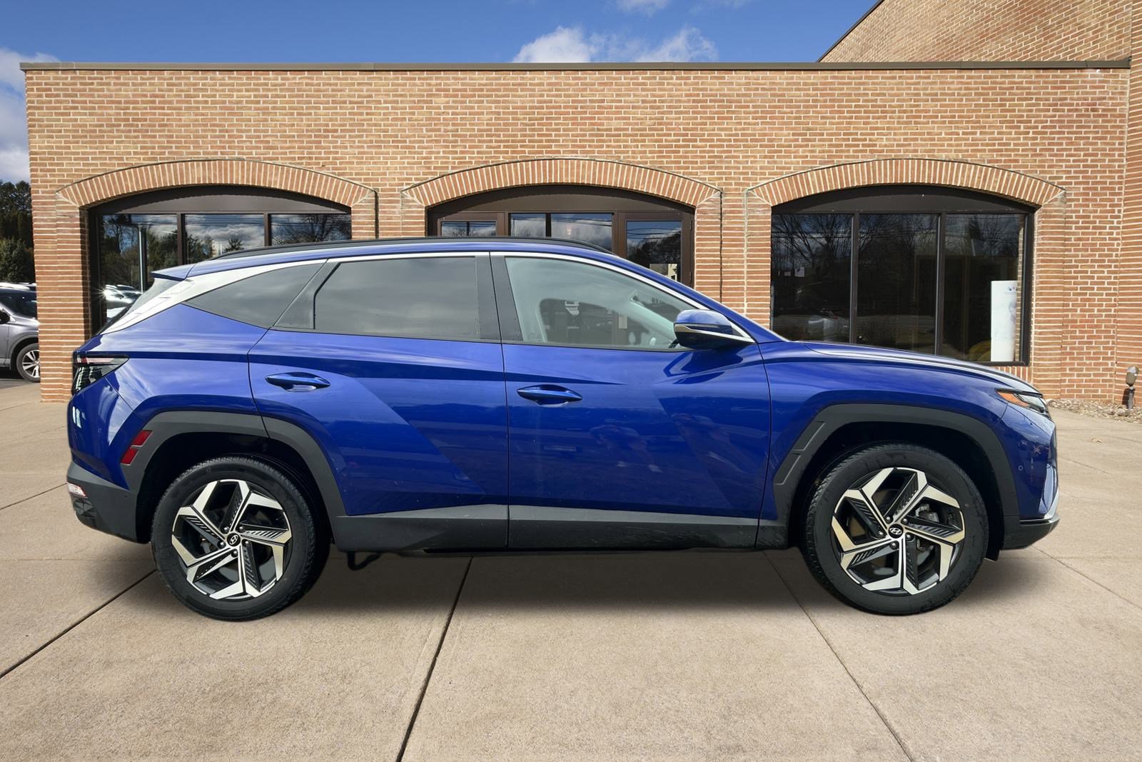 2023 Hyundai Tucson Limited photo 2