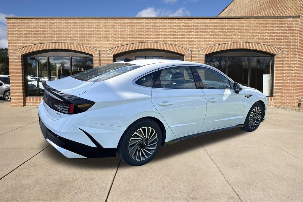 Certified 2025 Hyundai Sonata Hybrid SEL Sedan