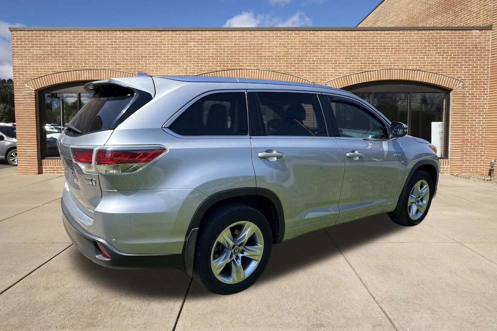 Used 2016 Toyota Highlander Hybrid Limited Platinum V6 SUV