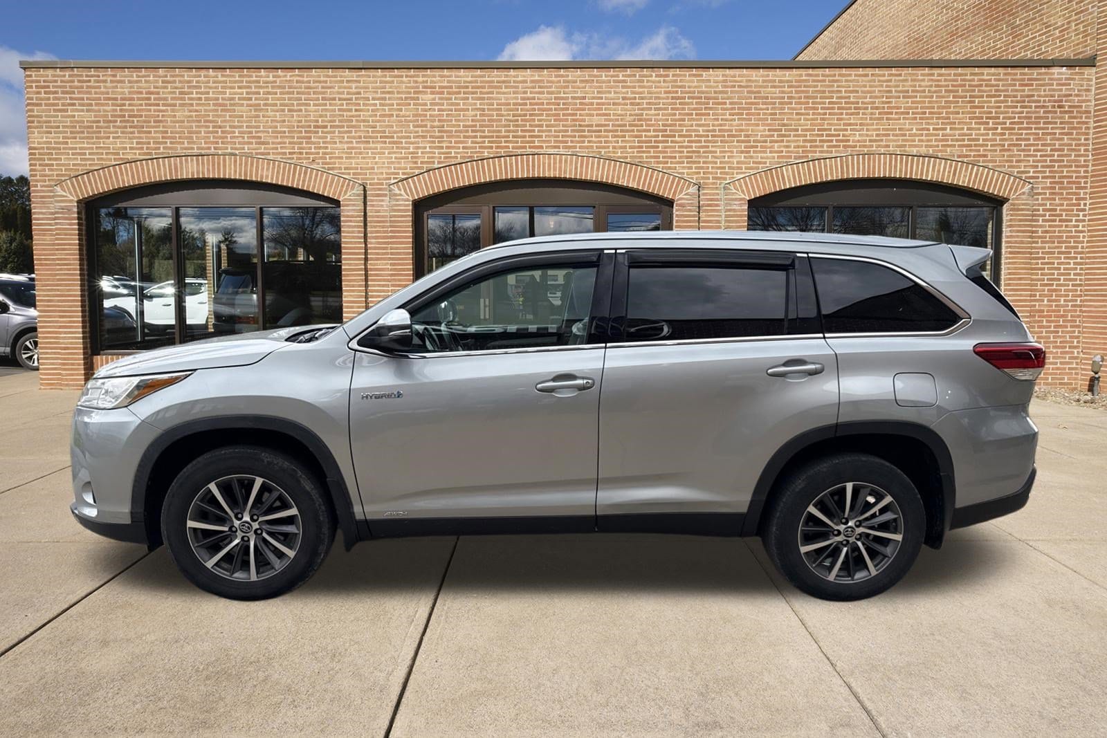 2019 Toyota Highlander XLE - Photo 12