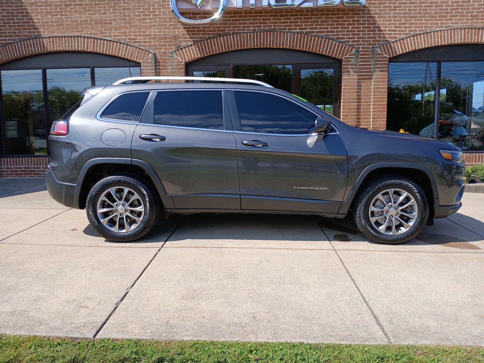 Used 2020 Jeep Cherokee Latitude Plus with VIN 1C4PJMLB1LD529308 for sale in State College, PA