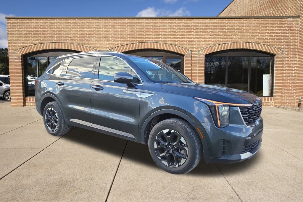Used 2024 Kia Sorento S SUV