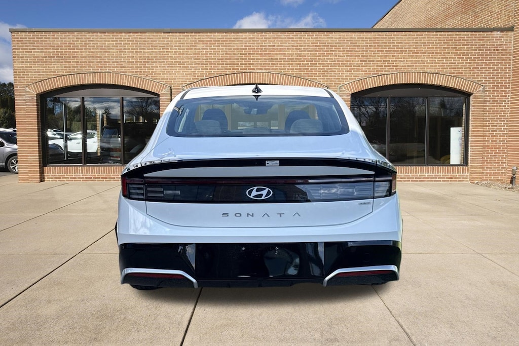 Certified 2025 Hyundai Sonata Hybrid SEL Sedan