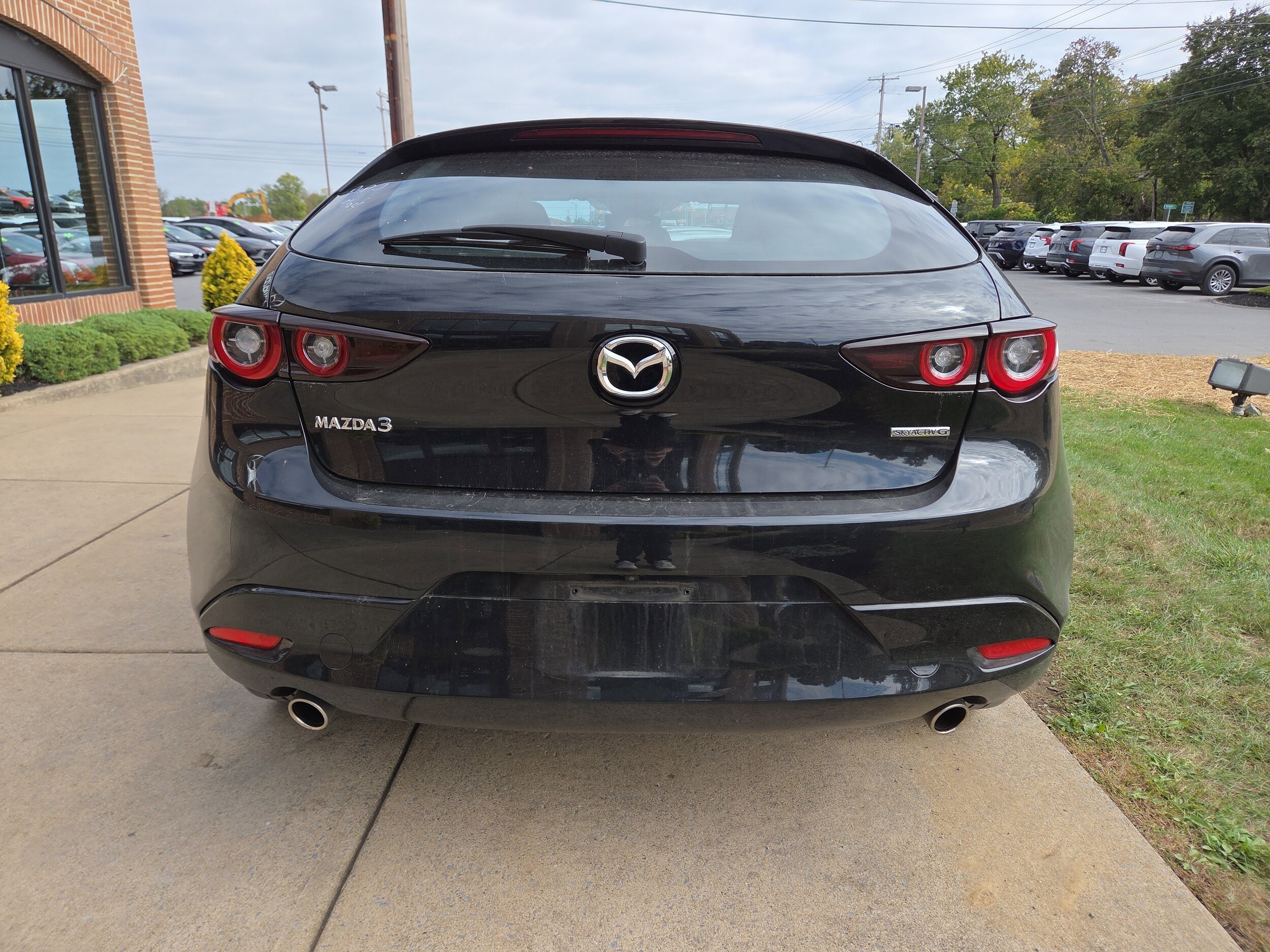 2024 Mazda Mazda3 Hatchback 2.5 s Preferred photo 4