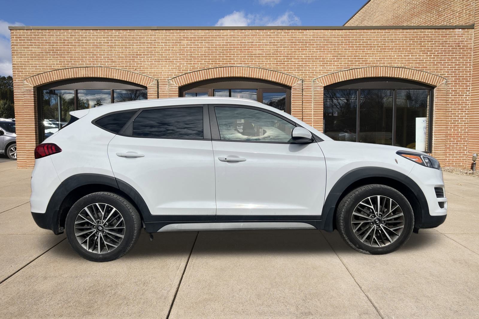 2021 Hyundai Tucson SEL photo 2