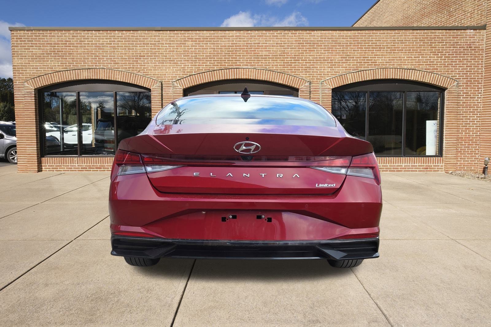 2023 Hyundai Elantra Limited photo 4