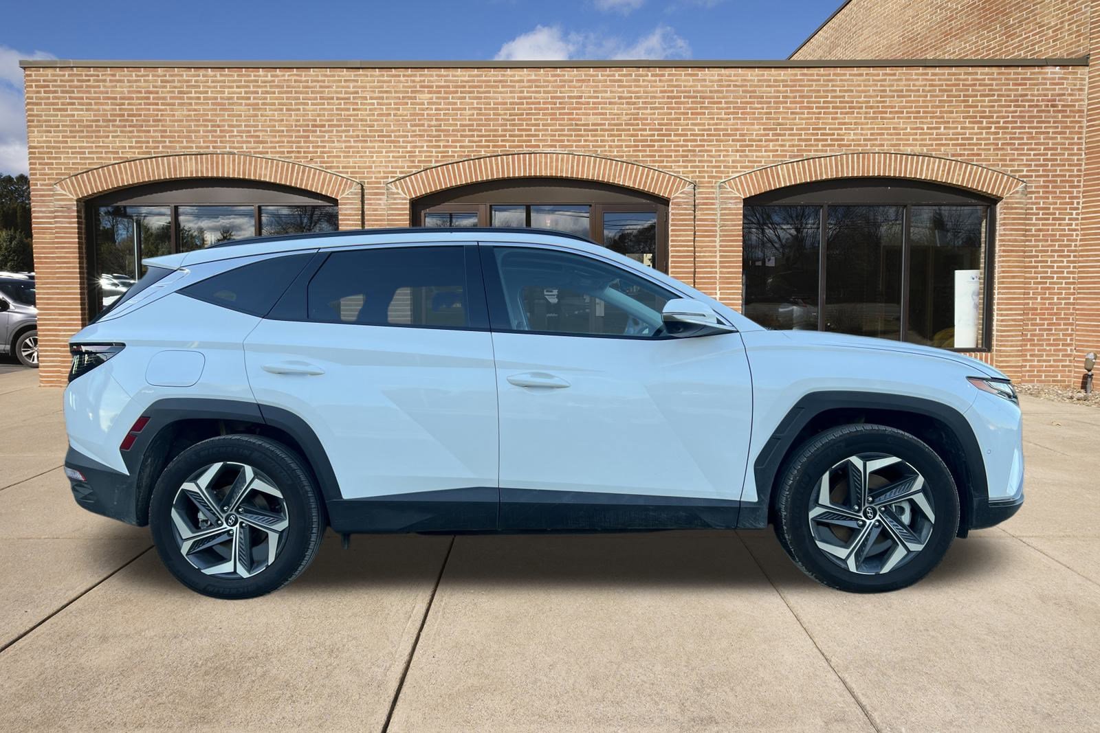 2024 Hyundai Tucson Plug-in Hybrid Limited photo 2