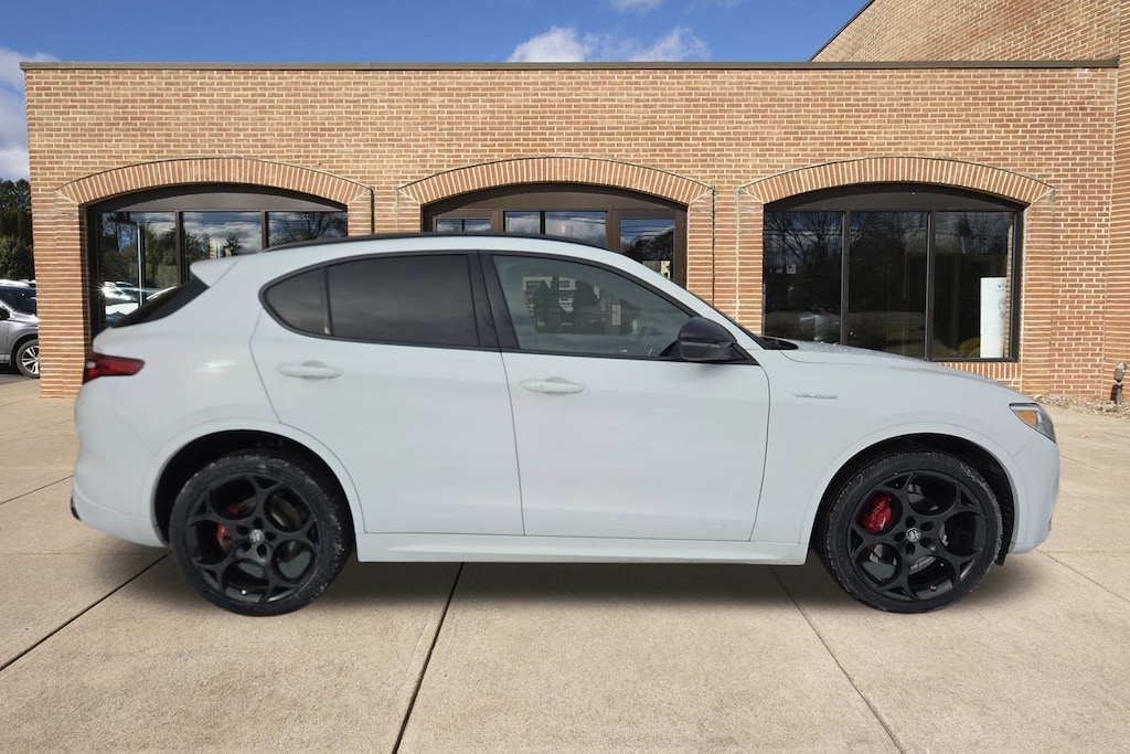 Used 2022 Alfa Romeo Stelvio Ti SUV