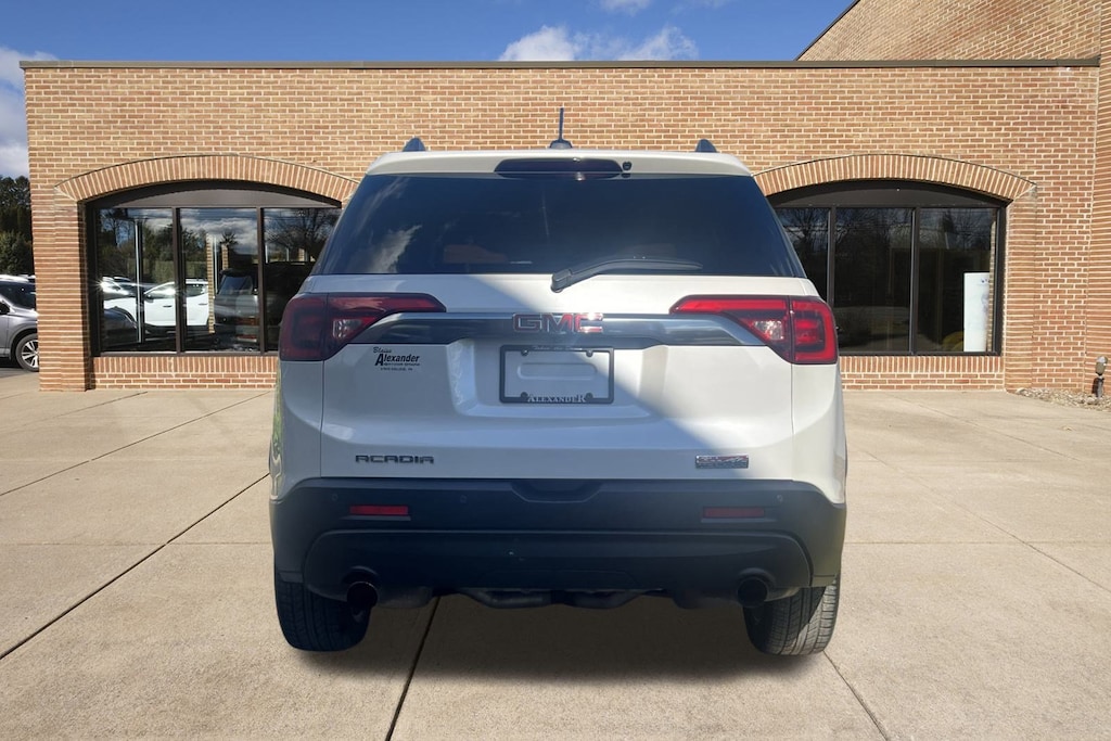 Used 2019 GMC Acadia SLT-1 SUV