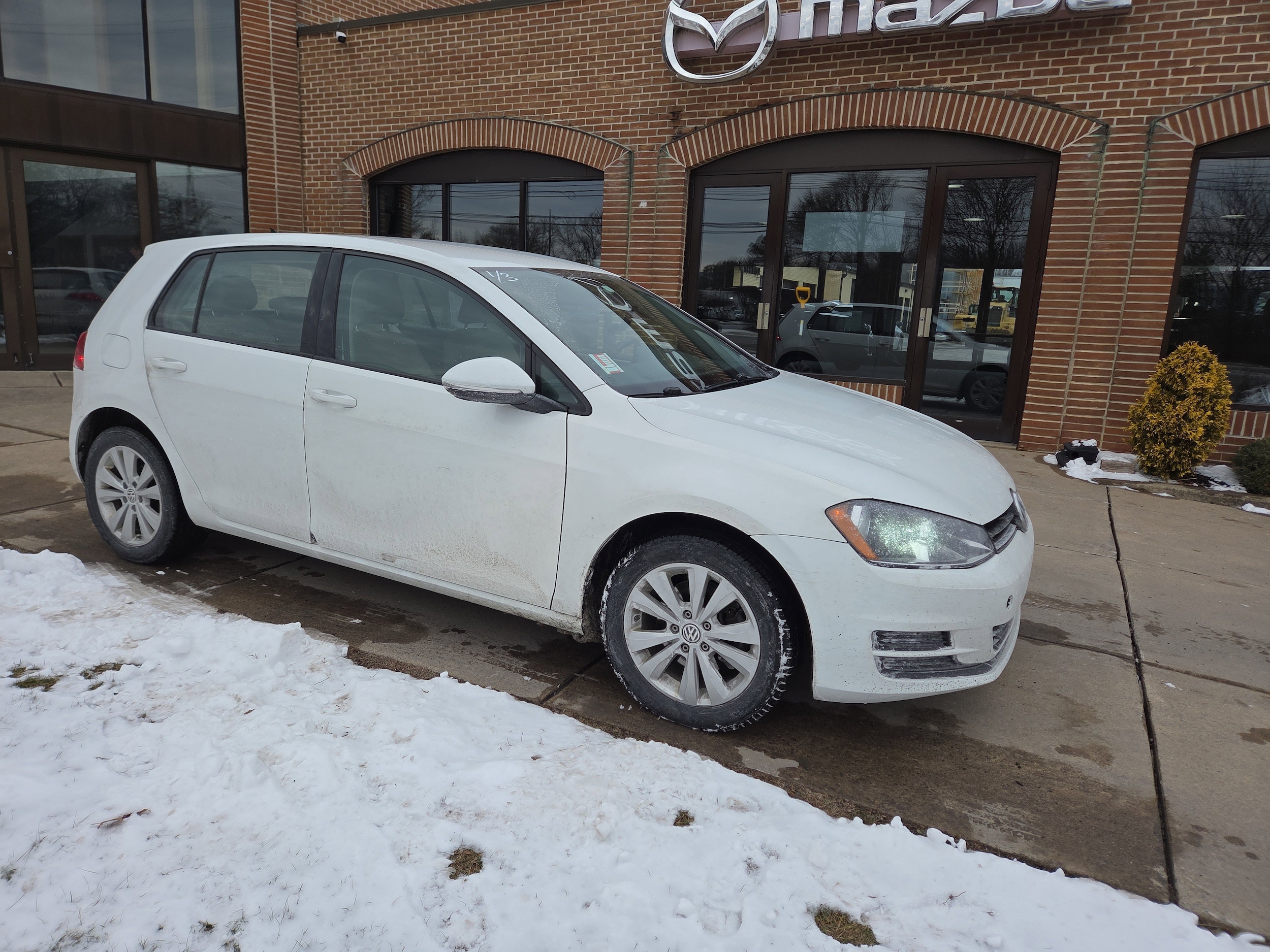 2015 Volkswagen Golf TDI S's photo