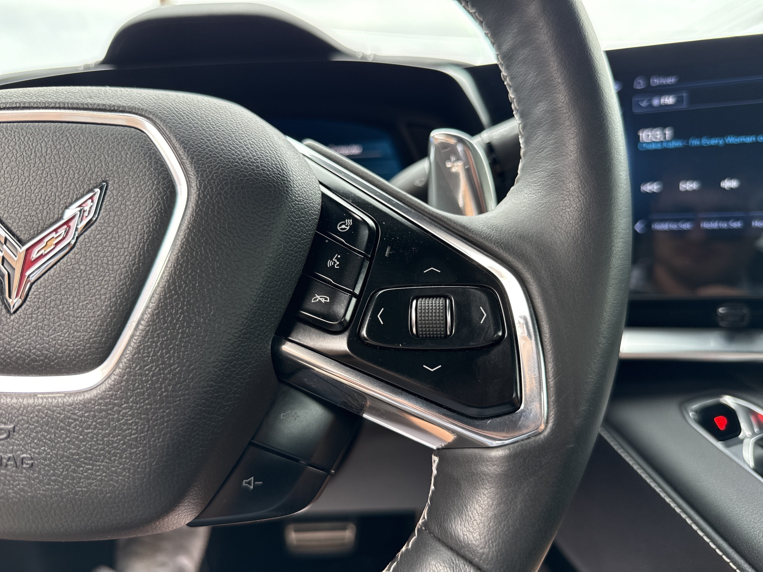 2024 Chevrolet Corvette 2LT - Photo 18
