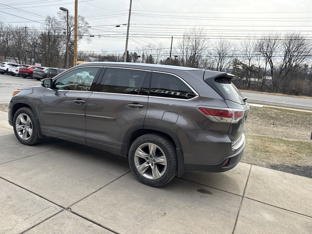 Used 2016 Toyota Highlander Limited V6 SUV
