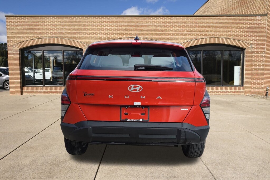 Used 2025 Hyundai Kona SE SUV