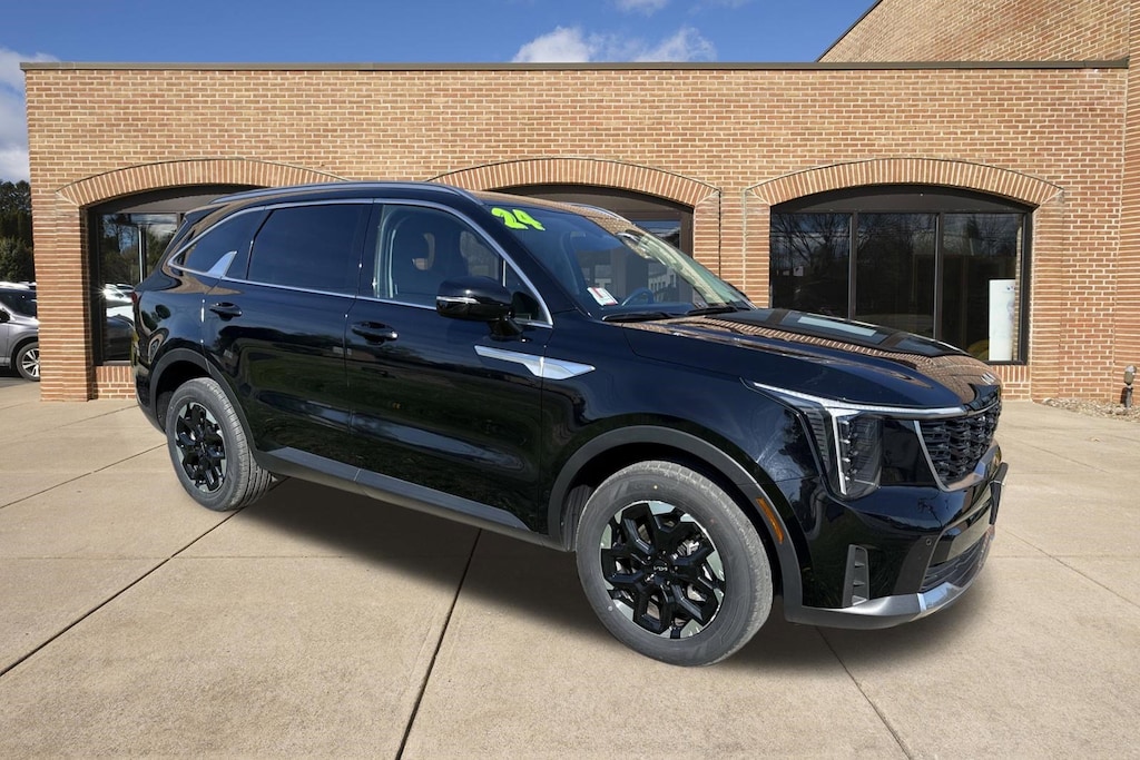 Used 2024 Kia Sorento S SUV