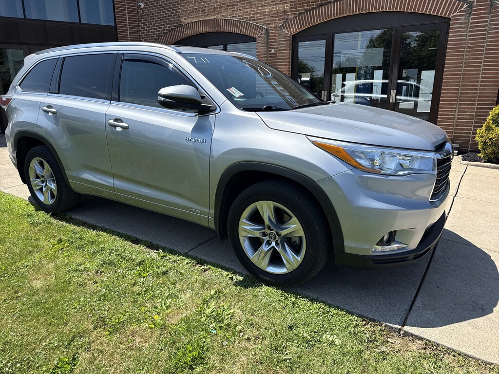 Used 2016 Toyota Highlander Hybrid Limited Platinum V6 SUV