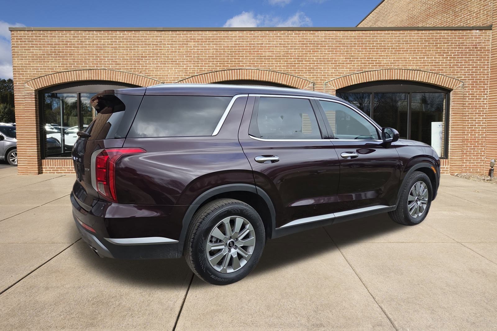 2025 Hyundai Palisade SEL photo 2