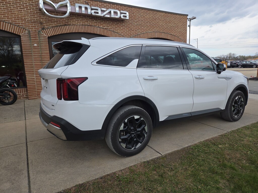 Used 2024 Kia Sorento S SUV
