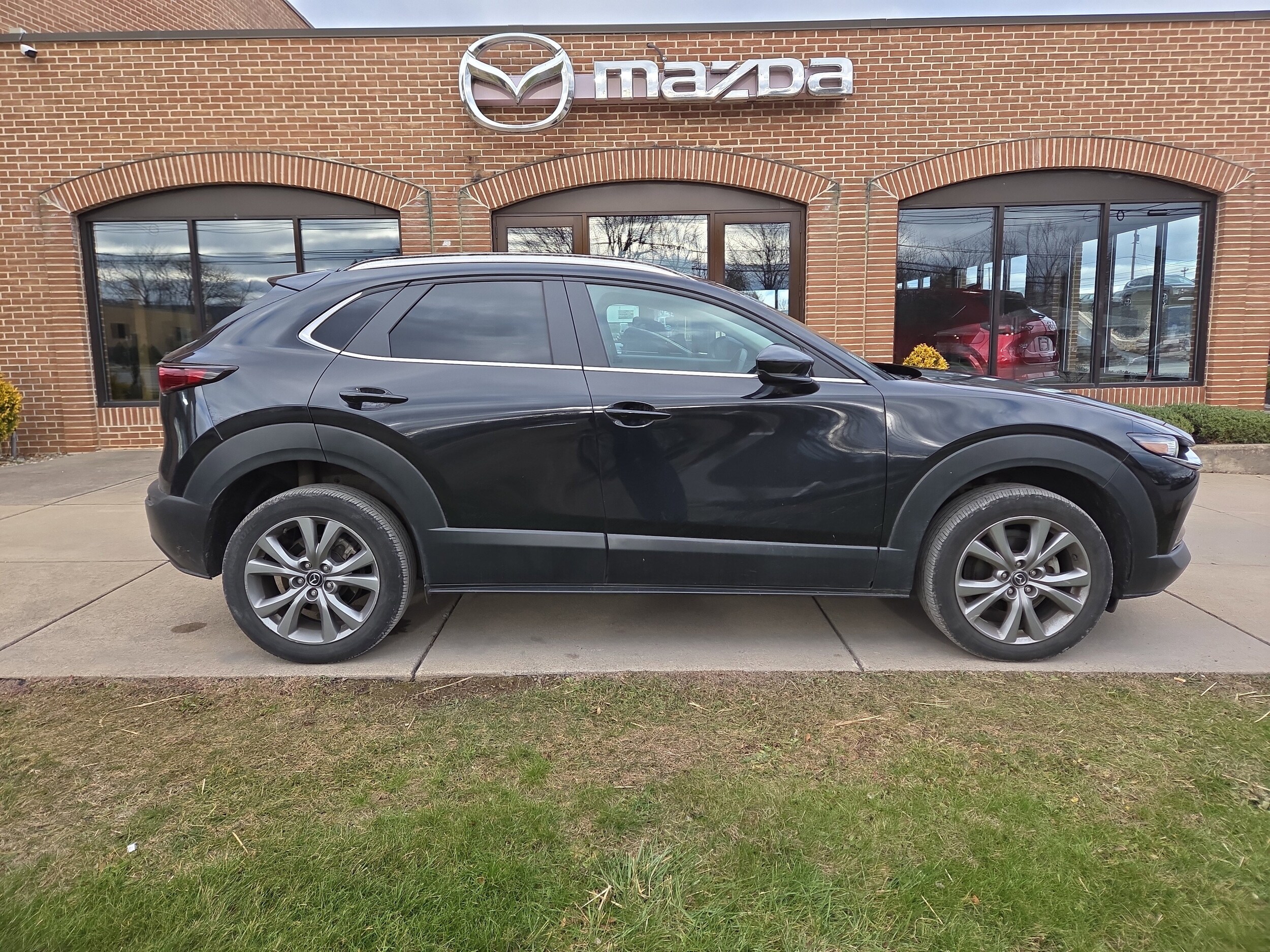 2022 Mazda CX-30 2.5 S Preferred photo 2