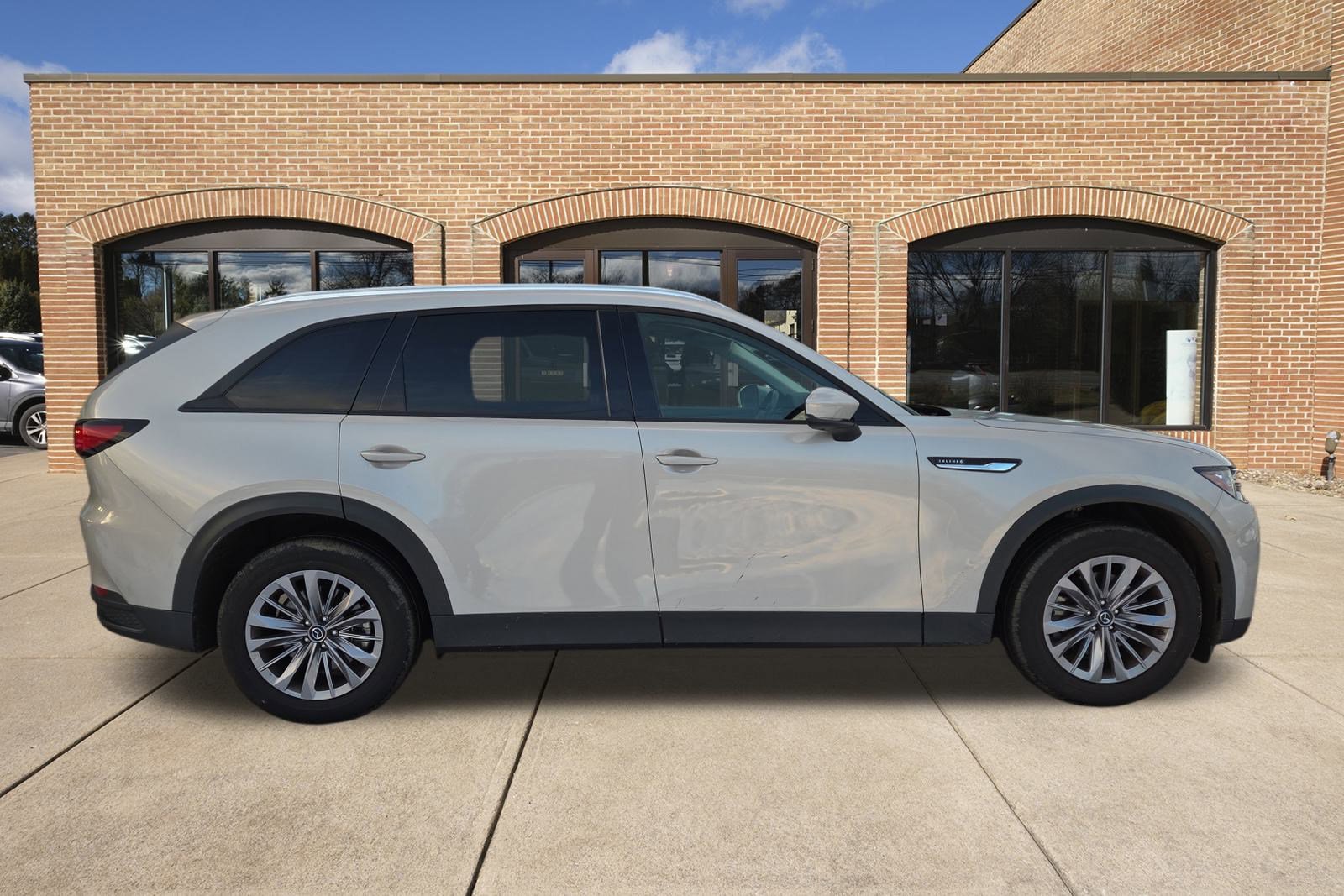 2025 Mazda CX-90 3.3 Turbo Preferred photo 2