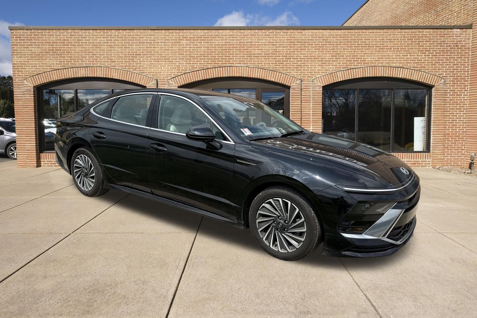 2025 Hyundai Sonata SEL's photo