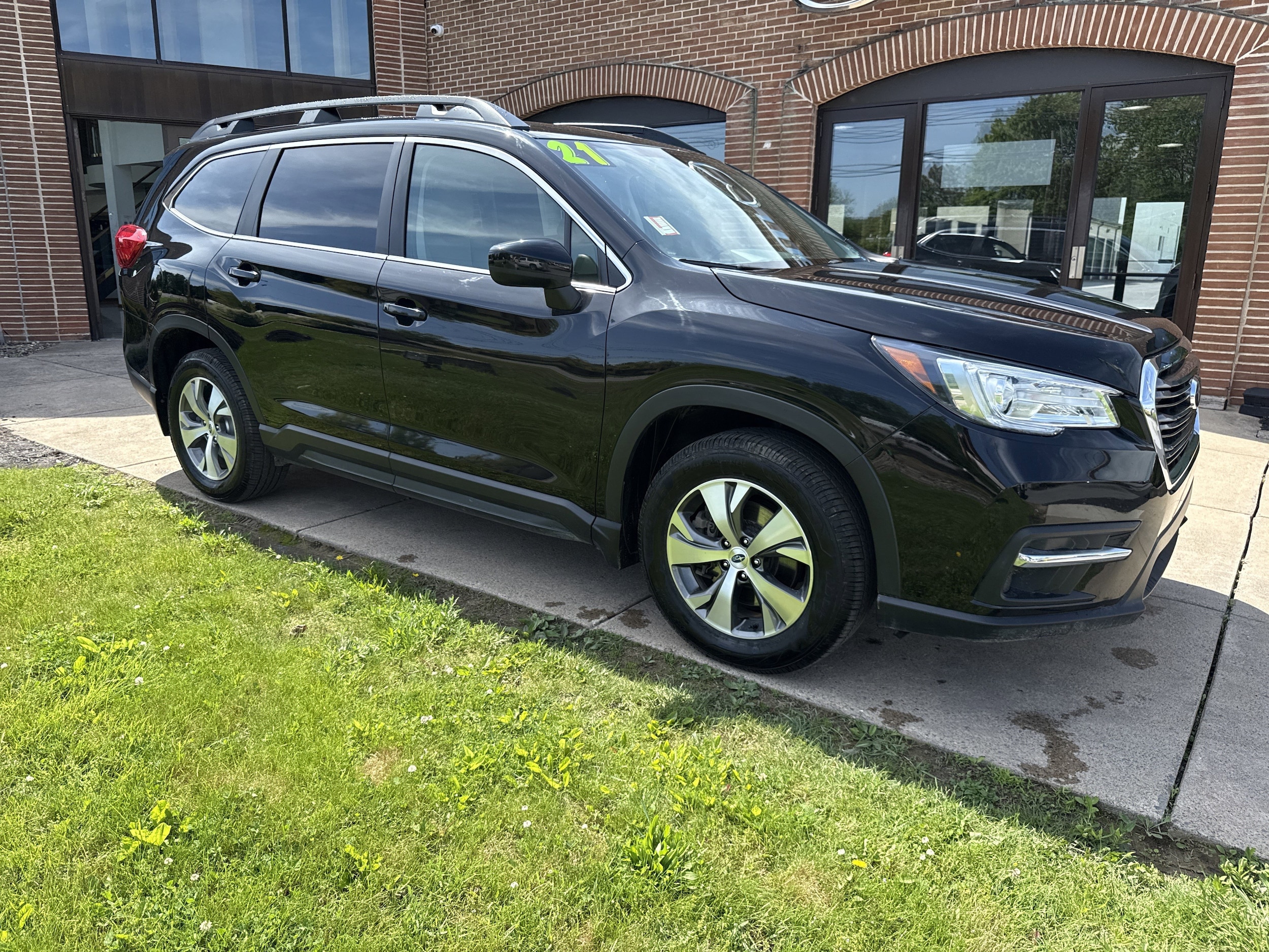 2021 Subaru Ascent Premium 7 Passenger's photo