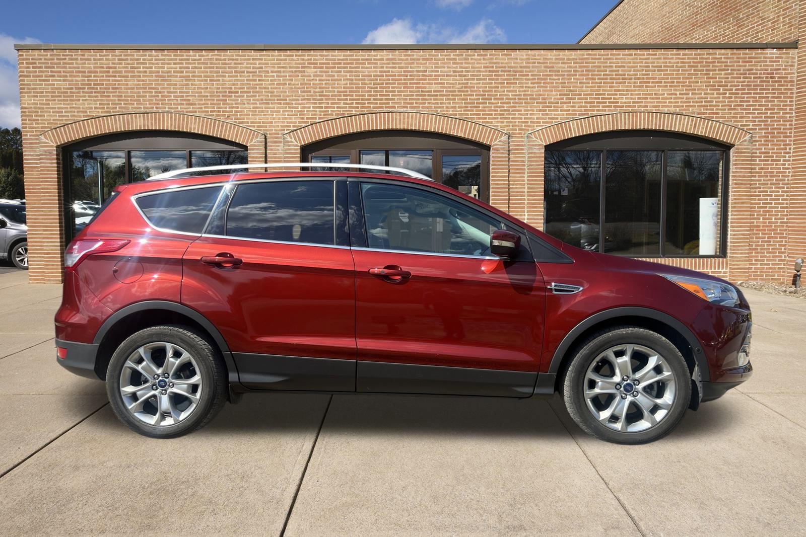 2014 Ford Escape Titanium photo 2