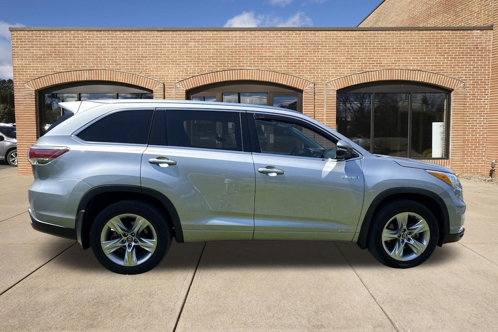 Used 2016 Toyota Highlander Hybrid Limited Platinum V6 SUV