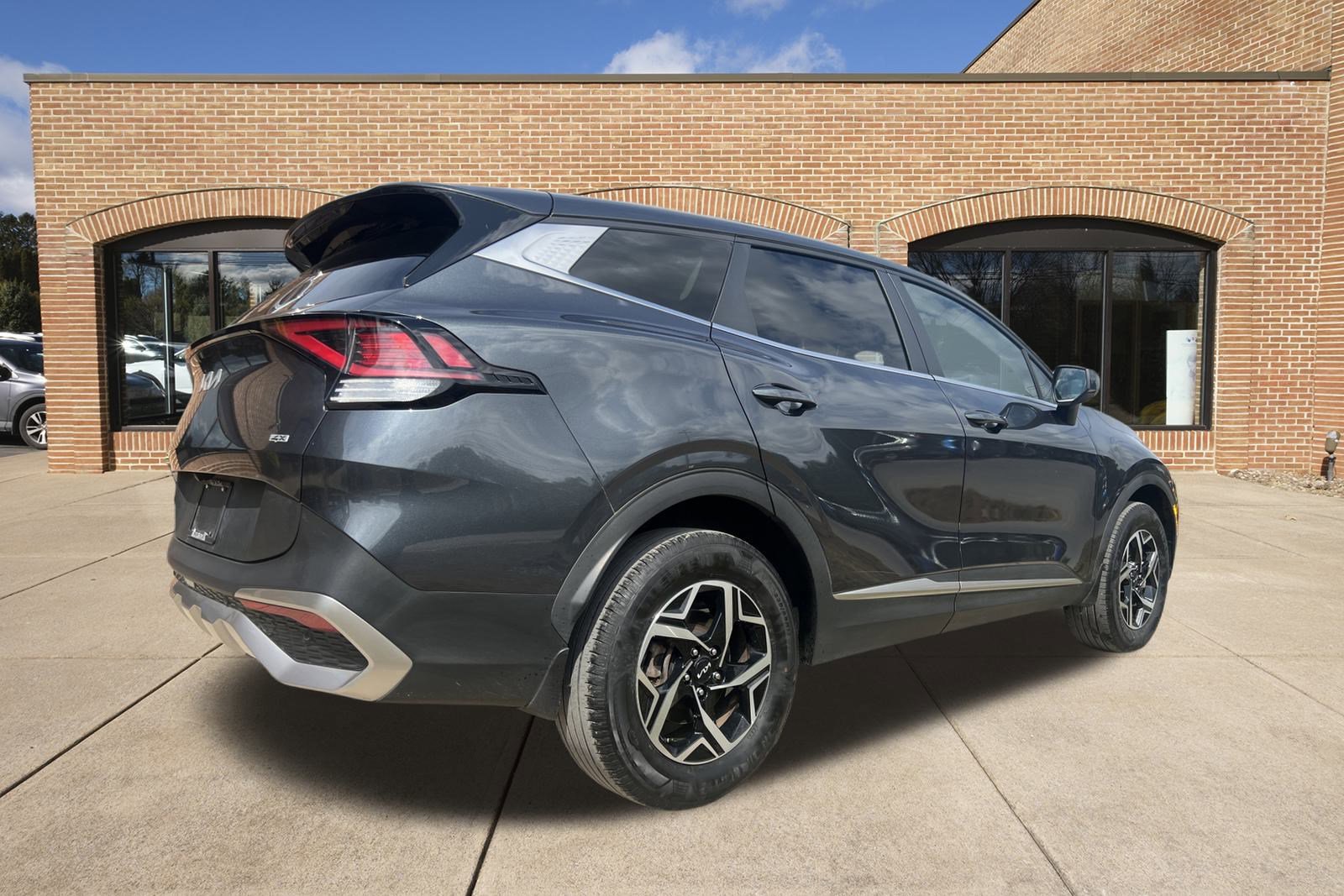2023 Kia Sportage LX photo 3