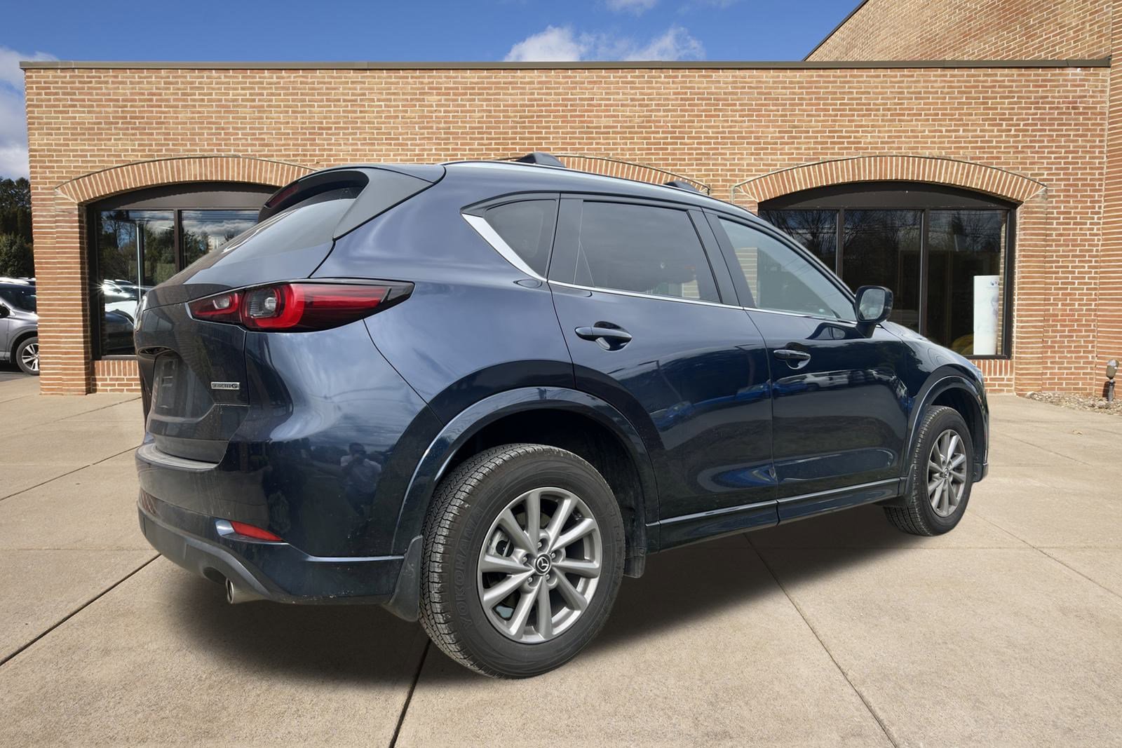 2025 Mazda CX-5 2.5 S Preferred photo 3