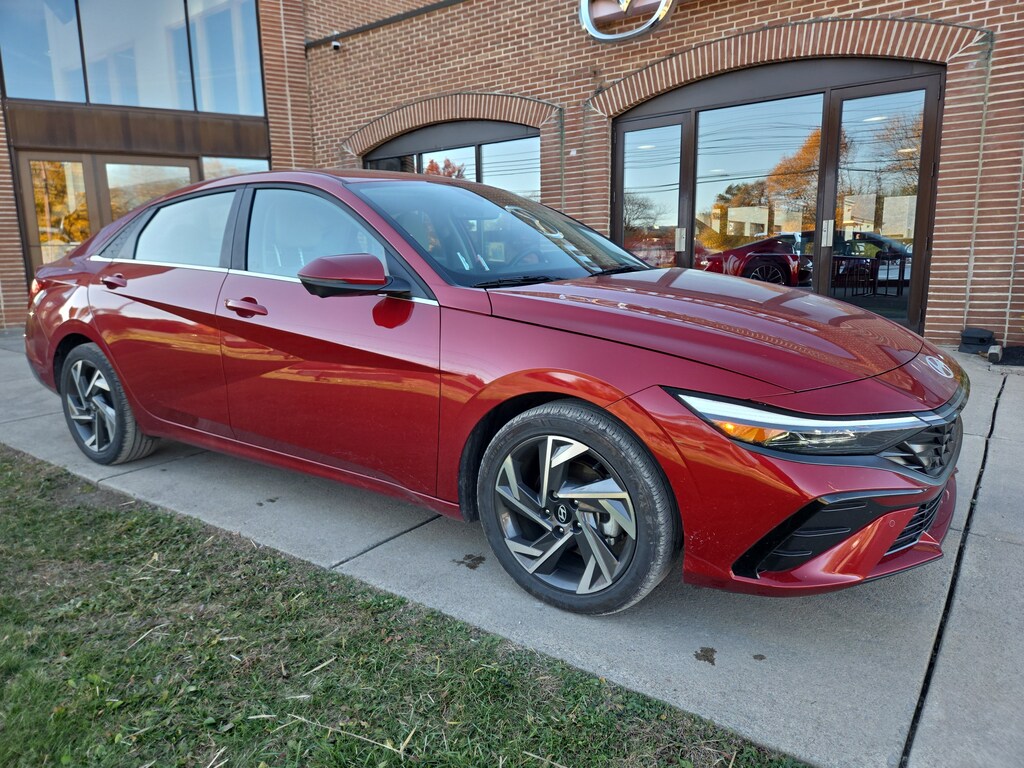 Used 2024 Hyundai Elantra Limited Sedan