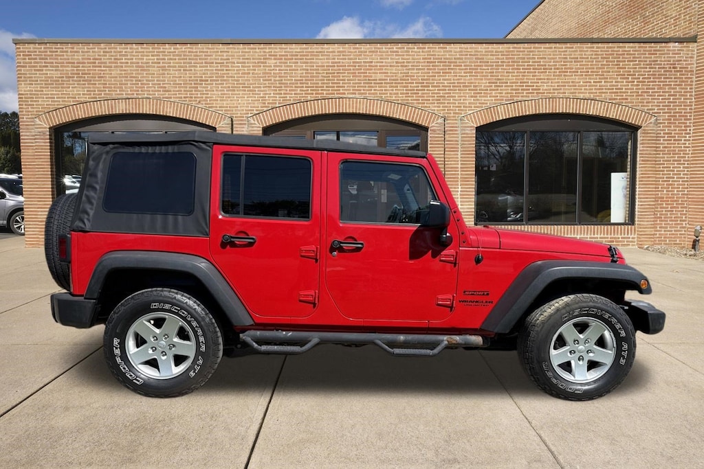 Used 2017 Jeep Wrangler Unlimited Sport 4x4 SUV