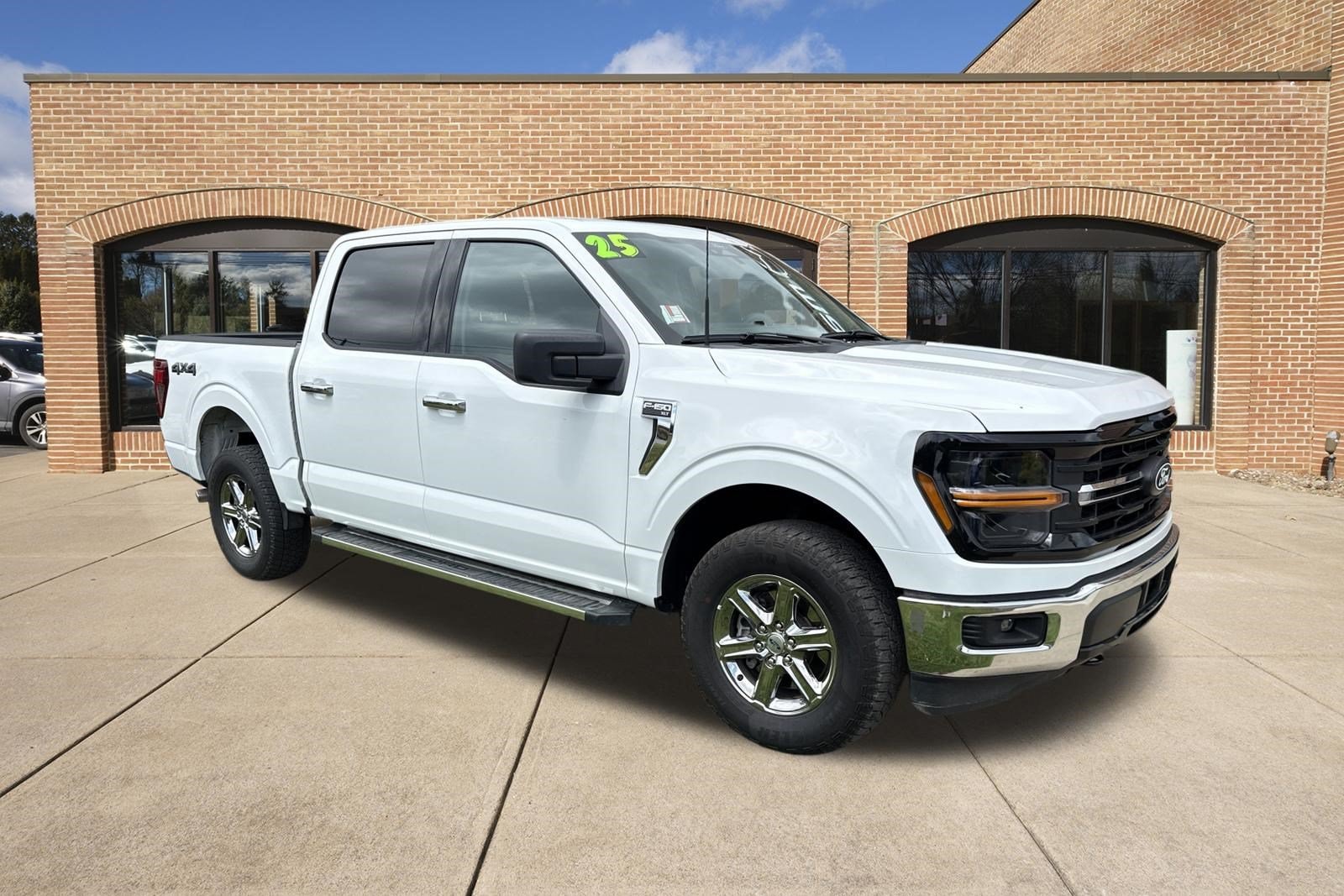 2025 Ford F-150 XLT - Photo 1