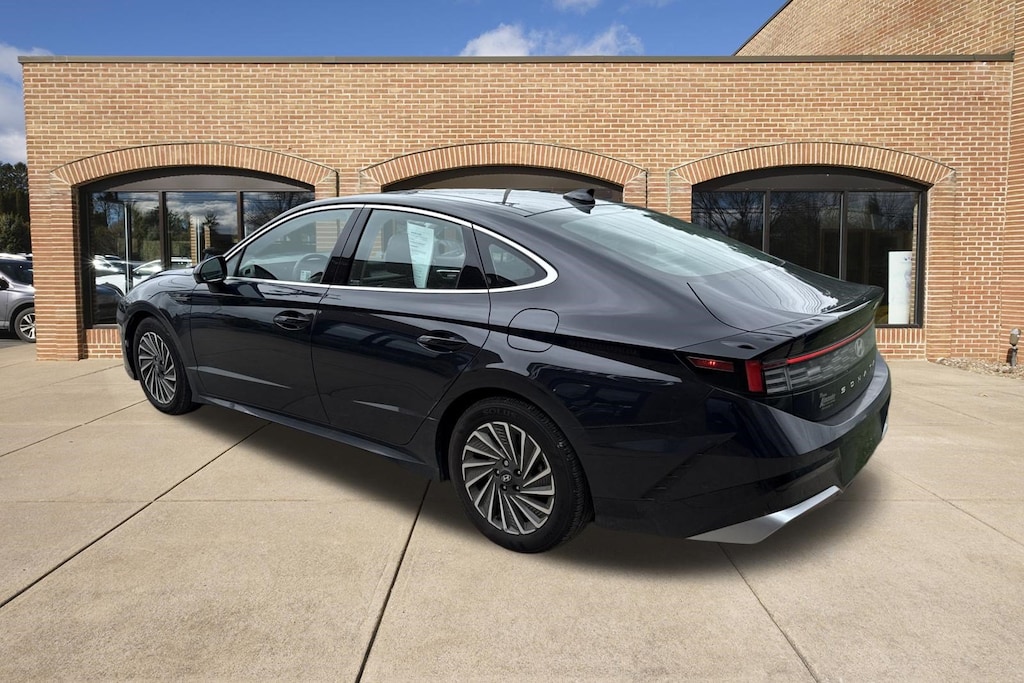 Certified 2025 Hyundai Sonata Hybrid Limited Sedan