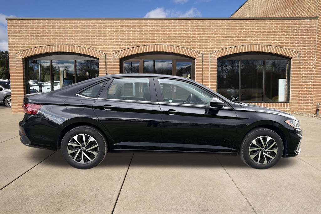 Used 2025 Volkswagen Jetta 1.5T S Sedan