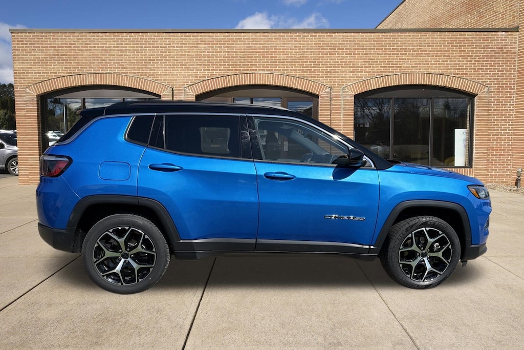 Used 2025 Jeep Compass Limited SUV