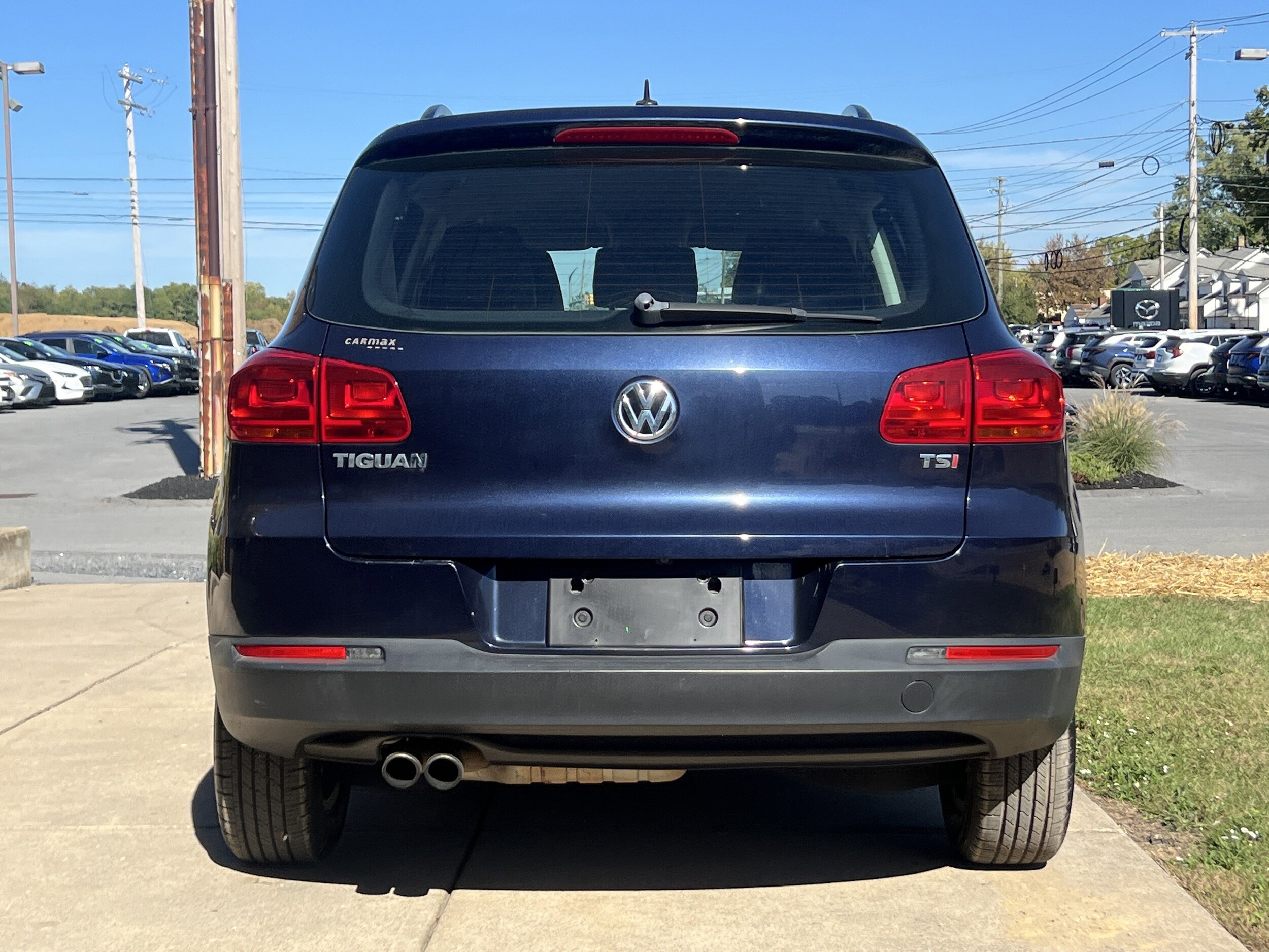 2016 Volkswagen Tiguan S photo 3