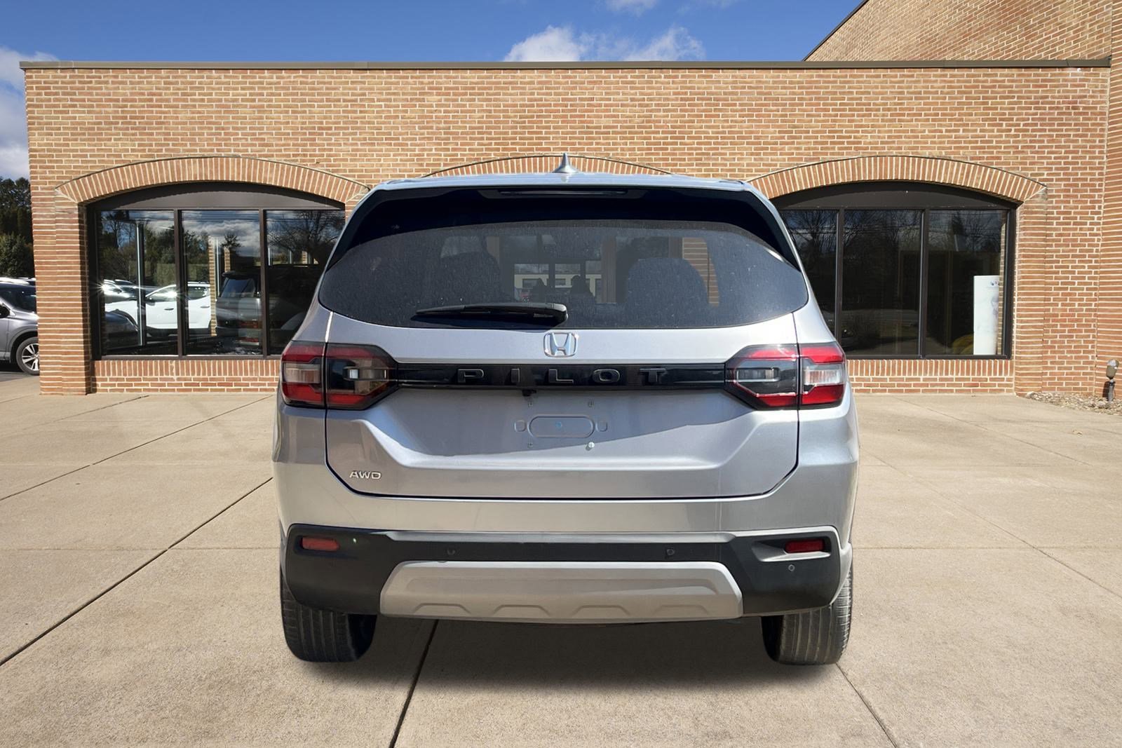 2025 Honda Pilot EX-L photo 4