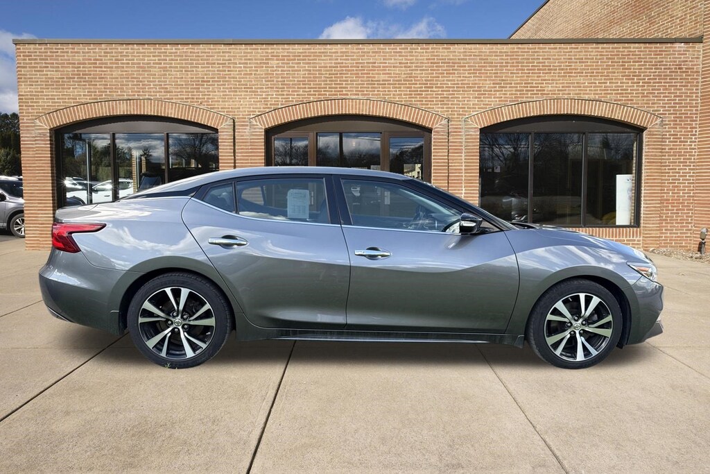 Used 2017 Nissan Maxima 3.5 SL Sedan