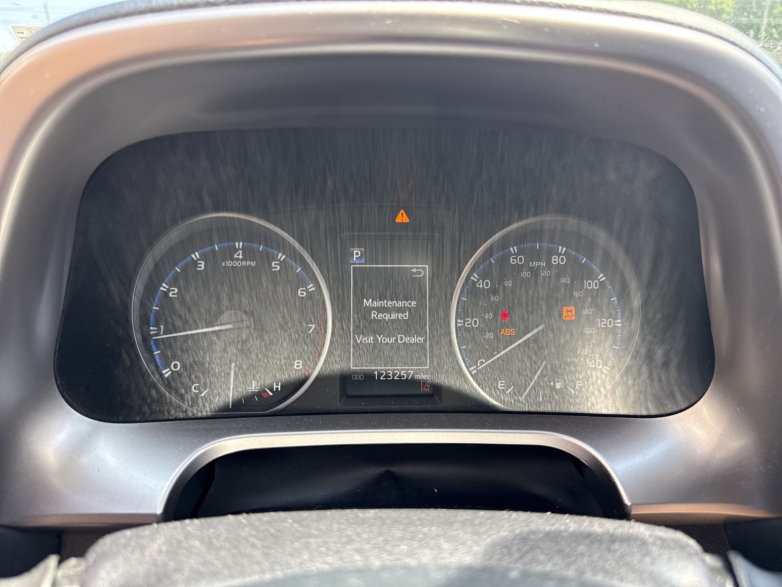 2018 Toyota RAV4 LE - Photo 14