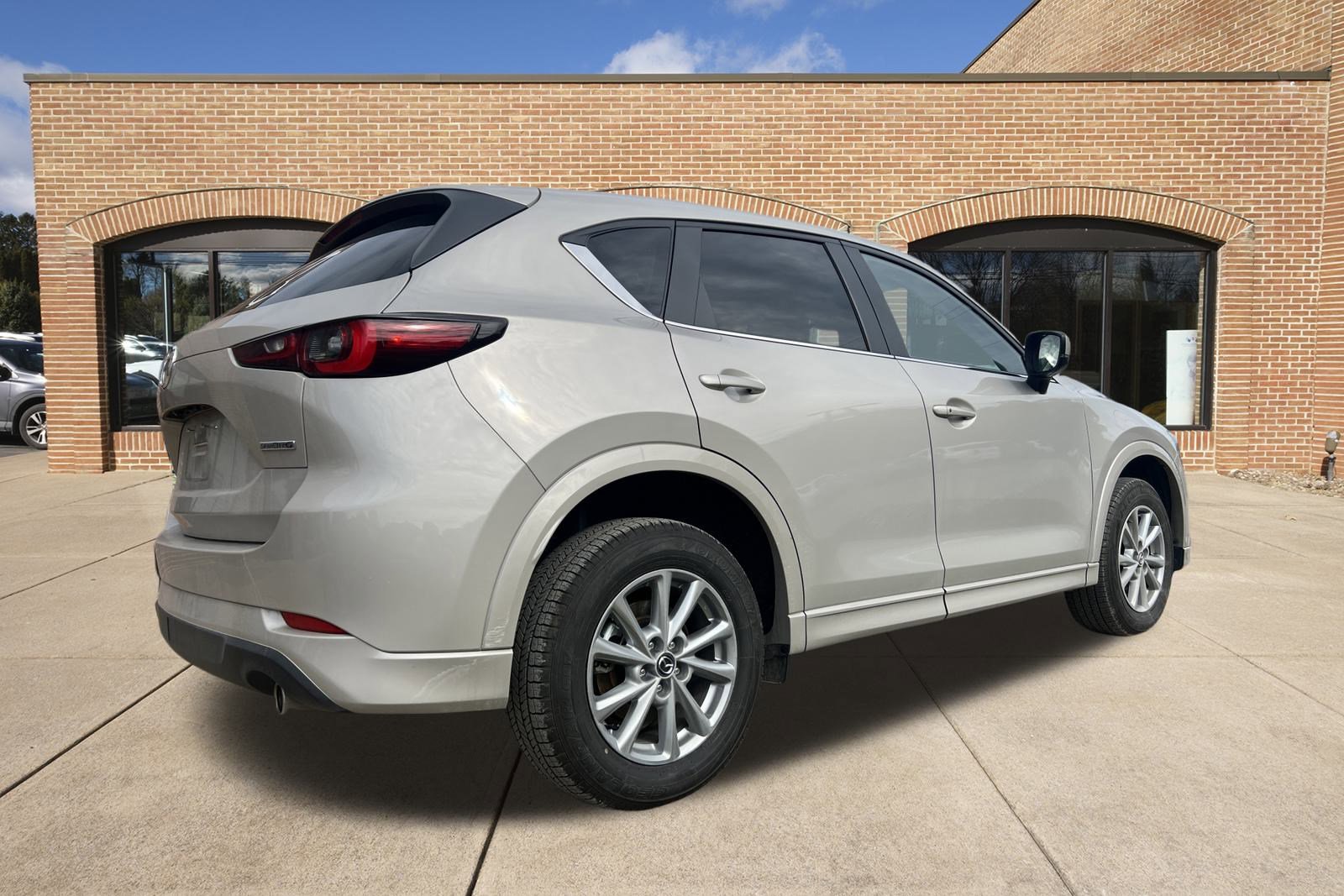 2025 Mazda CX-5 2.5 S Preferred photo 3