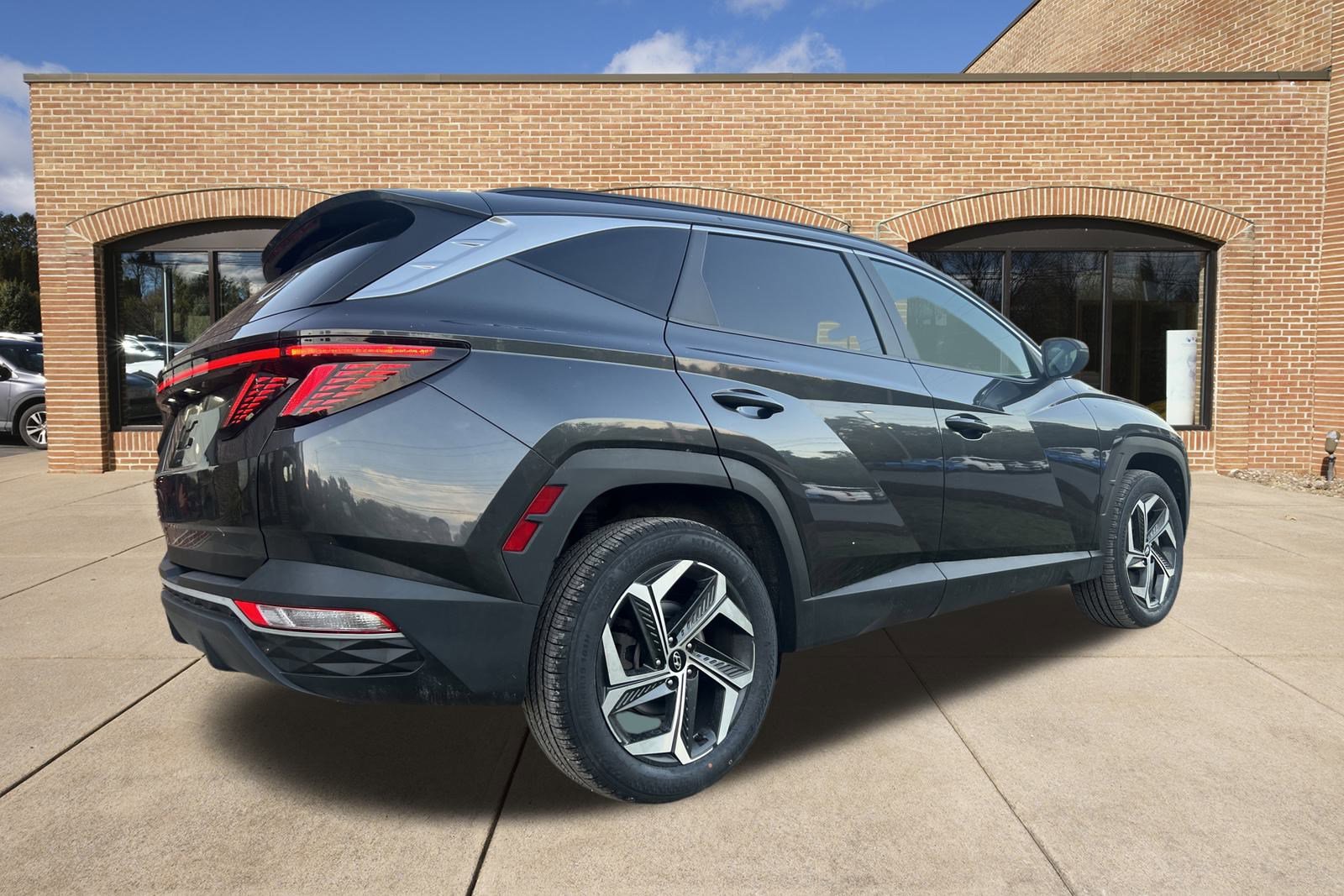 2022 Hyundai Tucson SEL Convenience photo 3