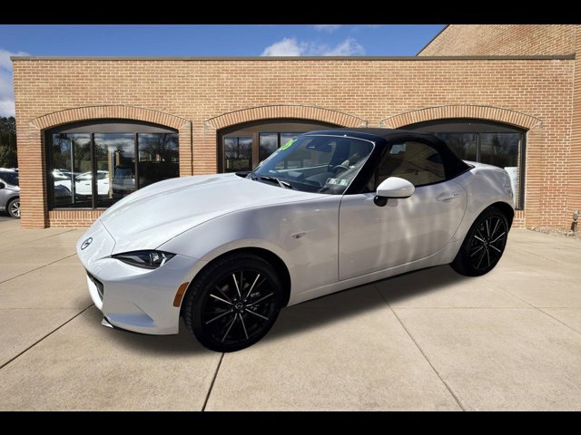 2026 Mazda MX-5 Miata Grand Touring - Photo 8
