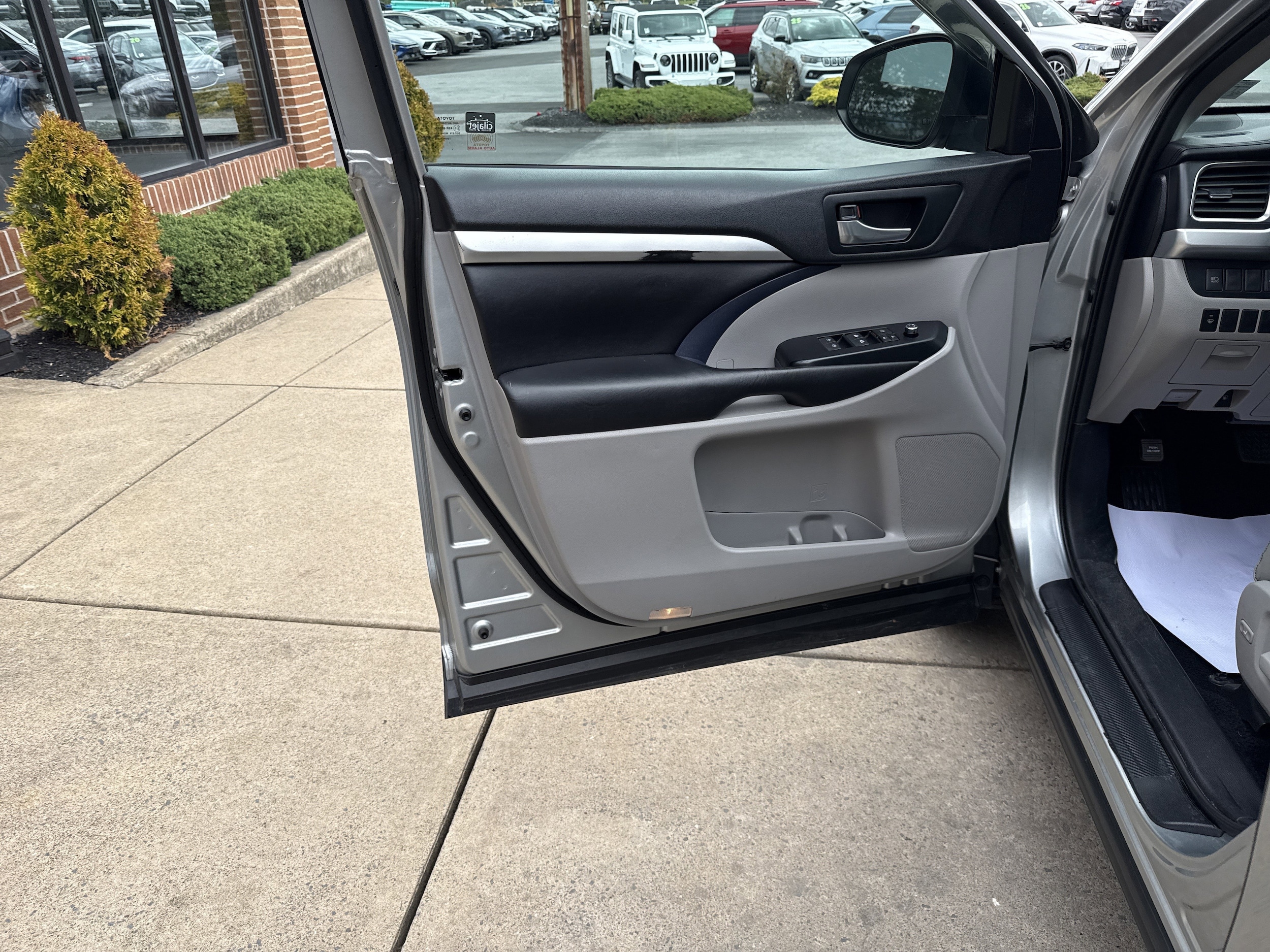 2019 Toyota Highlander XLE - Photo 25