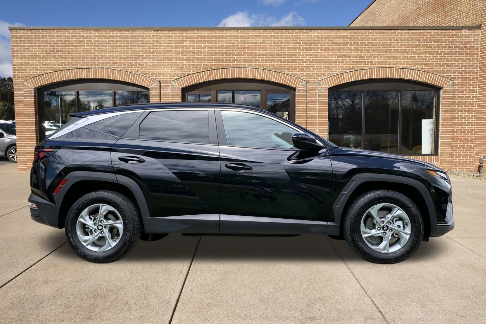 Used 2024 Hyundai Tucson SEL with VIN 5NMJBCDE6RH384157 for sale in Montoursville, PA