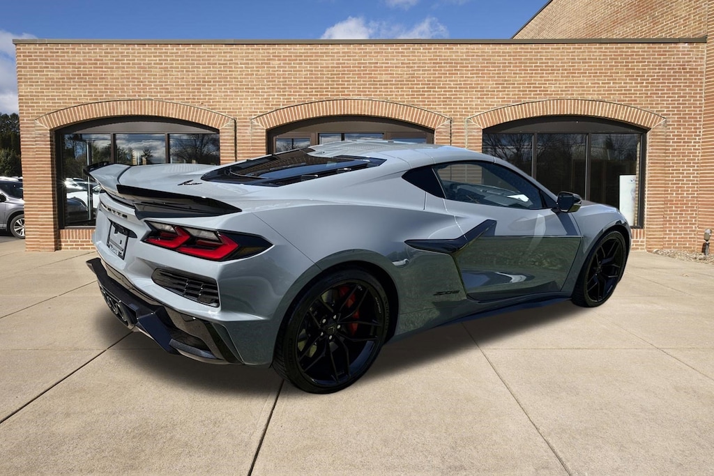 Used 2025 Chevrolet Corvette Z06 w/1LZ Coupe